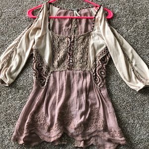 Women’s gimmicks top